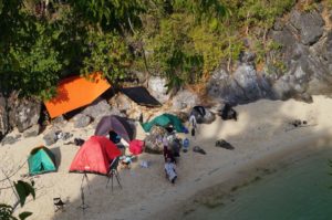 Menikmati Panorama Pantai Senja yang Indah