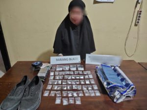 Diduga Hendak Edarkan Sabu Seorang Perempuan di Puwatu Diciduk Polisi