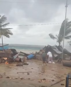 Gelombang Tinggi Terparah Sepanjang 30 Tahun