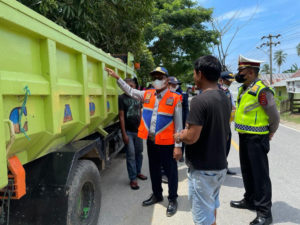 Tim Gabungan Gelar Razia Penertiban Kendaraan ”Odol”