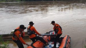 Seorang Warga Hilang Saat Menyeberangi Sungai Lasolo