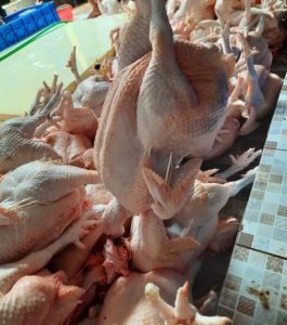 Pedagang Ayam Dadakan Bermunculan Jelang Puasa Ramadhan