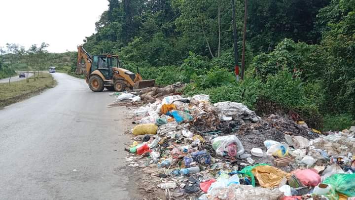 Warga Keluhkan Sampah di Jalan Poros Abeli Dalam