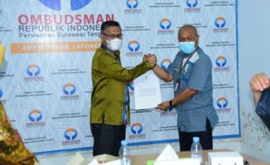 Wali Kota Kendari Terima Laporan Hasil Kepatuhan 2021 dari Ombudsman Perwakilan Sultra