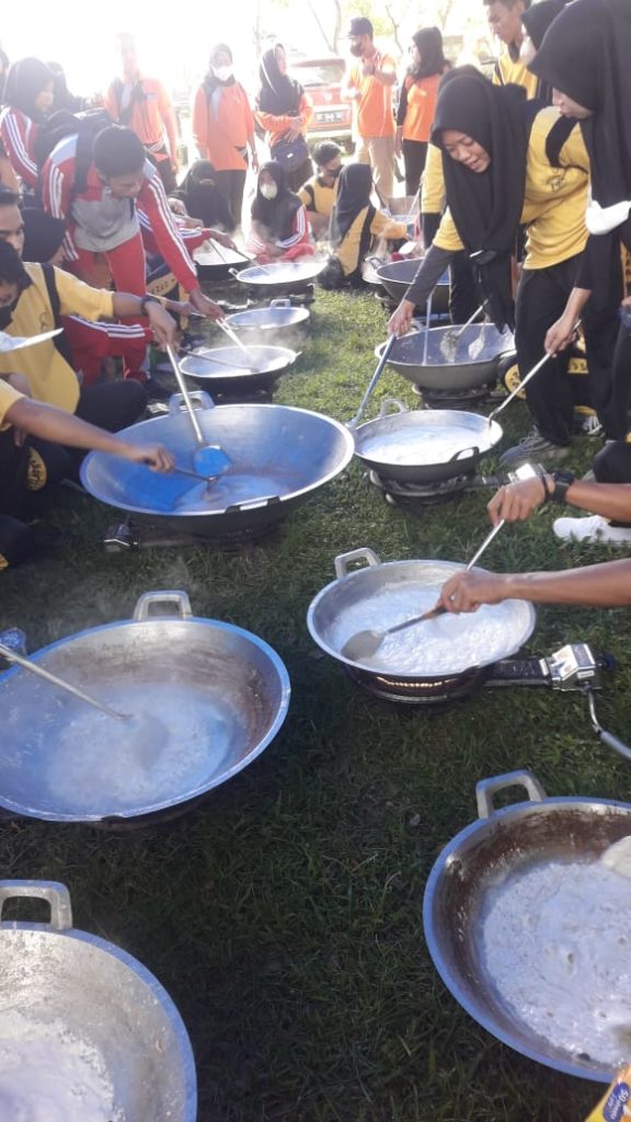 32 SMA /SMK di Konawe Gelar Kegiatan Membuat Minyak Goreng