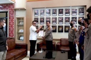 Irjen Pol Drs Teguh Pristiwanto Terima Penganugerahan DAN-3  dari Pengurus Besar PJSI