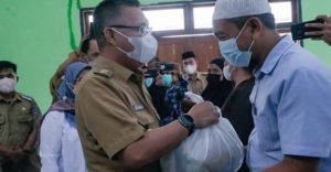 Pemkot Kendari Gelar Pasar Murah dan Bagi Sembako Hemat