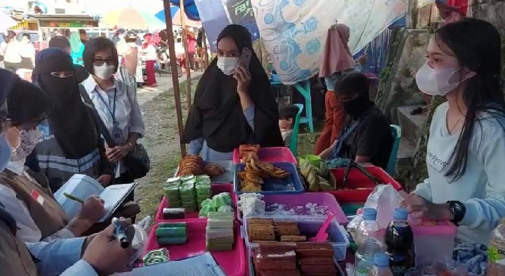 217 Sampling Takjil Diuji Saat Ramadhan