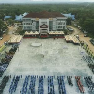 Peringati HUT Konsel, Peserta Kompak Gunakan Baju Adat