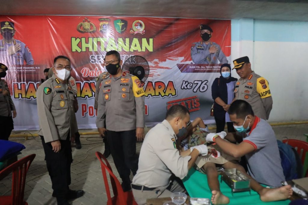 Menyambut HUT Bhayangkara Ke 76, Polda Sultra Bersama RS Bhayangkara Gelar Pelayanan Kesehatan Gratis
