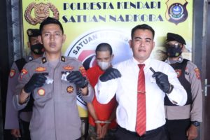 Pria Ditangkap Saat Jual Sabu pada Polisi yang Menyamar