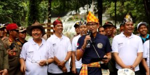 Menparekraf Sandiaga Uno Kunjungi Obyek Wisata Air Terjun Moramo