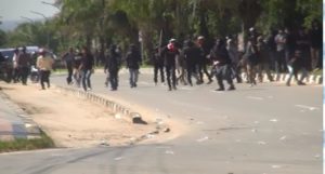Demo Mahasiswa Memanas, Polisi Dilempari Batu
