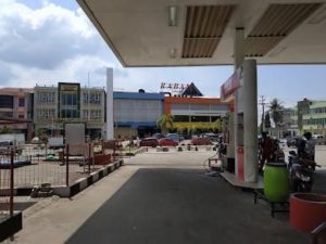 Dua Pria di Kendari Baku Tikam di SPBU