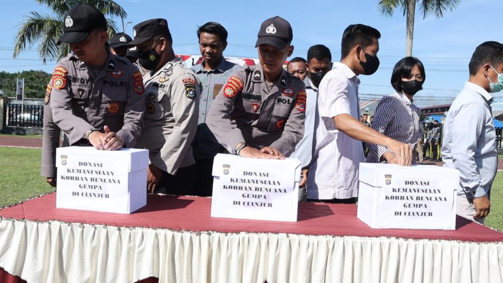 Polresta Kendari dan Polsek Jajaran Galang Dana Kemanusiaan Untuk Korban Gempa Cianjur