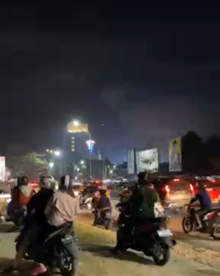 Kemacetan Parah Warnai Pergantian Tahun di Kendari 2 20230101 070651