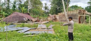 Bupati Koltim Tinjau Langsung Rumah Warga Terdampak Puting Beliung