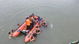 Seorang Bocah Perempuan Tenggelam Saat Mandi-mandi di Teluk Kendari