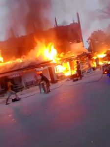 Kebakaran Hanguskan 1 Unit Rumah dan 2 Unit Kios di Lepo-lepo