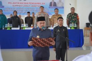 Bupati Koltim Ingatkan Kades Baru Utamakan Persatuan Warganya