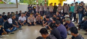 Demo di Kantor PT.Antam Memanas, Kapolres Konawe Utara Temui Pengunjuk Rasa