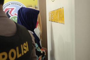 Demi Penuhi Kebutuhan Hidup, Seorang IRT di Kendari Pilih Jadi Kurir Sabu
