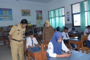 Pj Wali Kota Monitoring Pelaksanaan Ujian Sekolah Berbasis Digital (USBD) Jenjang SMP