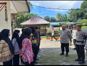 Biro SDM Polda Sultra Terjun Langsung Ke Masyarakat Pesisir Sosialisasi Penerimaan Anggota Polri