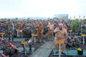 Pj Bupati Bombana Ikut Menanam Mangrove