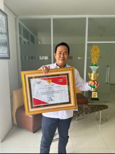 Berikan Pelayanan yang Nyaman, Pelindo Regional 4 Kendari Raih Penghargaan Lomba Kebersihan Lingkungan