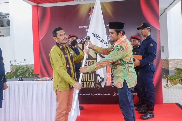 Bendera Kirab Pemilu 2024 Tiba di Kota Kendari