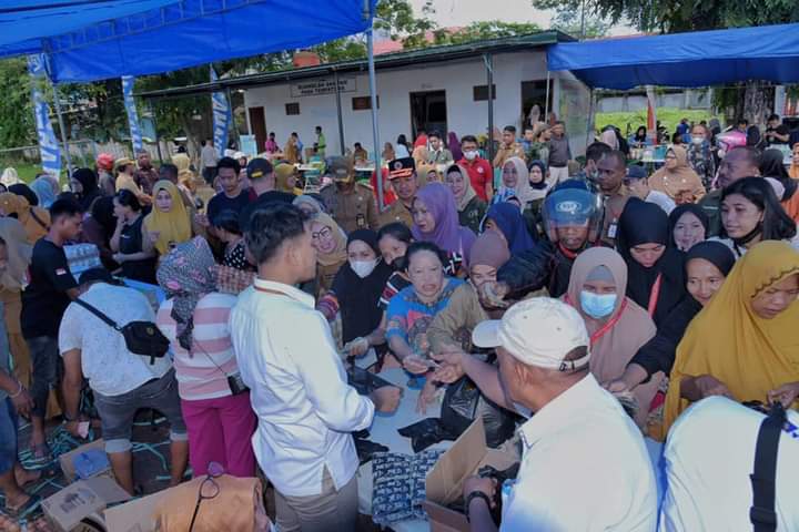 Jelang Lebaran Idul Adha, Warga Kendari Serbu Lokasi Pasar Murah