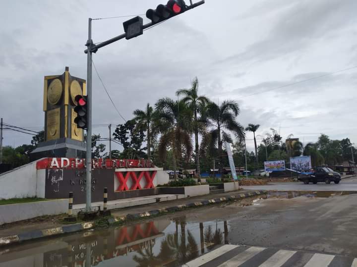 Simbol Kalosara di Gerbang Perbatasan Kendari-Konsel,  Khas Budaya Tolaki