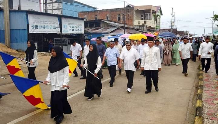 Warga Bombana Pawai  Sambut Tahun Baru Islam 1 Muharram 1445 H/2023 M