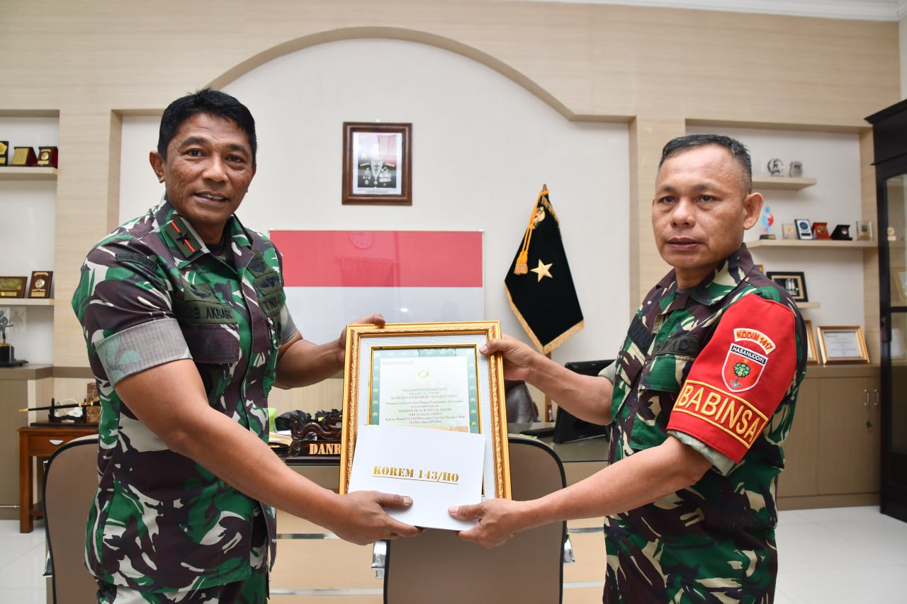 Gagalkan Peredaran Narkoba Jenis Sabu Babinsa Dapat Penghargaan Dari Danrem 143/HO Kendari