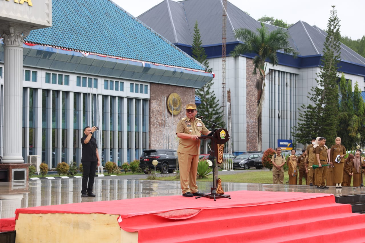 Pimpin Apel Gabungan Perdana, Pj Gubernur Sultra Tekankan Hal Ini