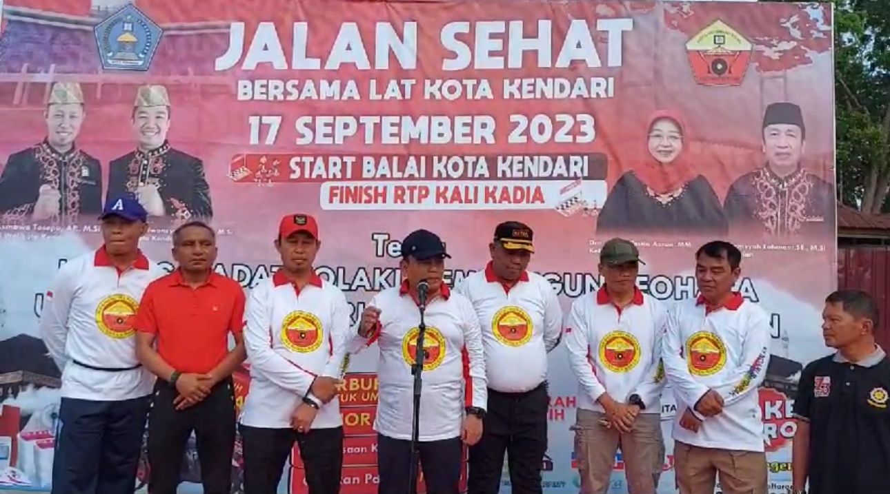 Pj Gubernur Lepas Jalan Sehat LAT Kota Kendari