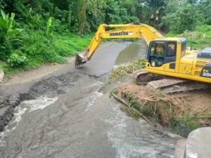 Alami Pendangkalan Bendungan Simbalai Dikeruk