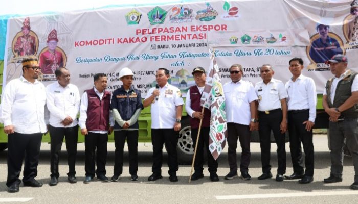 Rangkaian HUT Kolaka Utara ke-20 Pj Gubernur Sultra Lepas Ekspor Perdana Kakao Fermentasi 2024