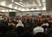 Capres Anies Baswedan Disambut Ribuan Pendukung di Kota Kendari