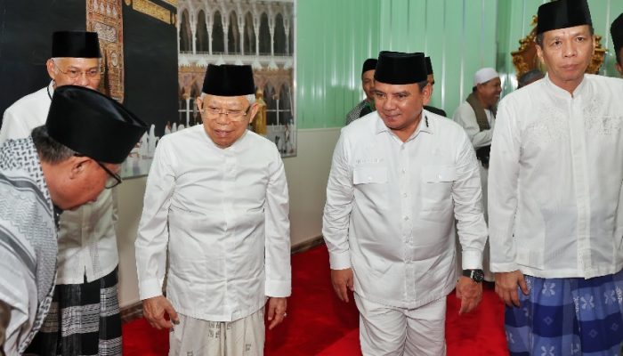 Sholat Tarawih di Masjid Raya Al-Kautsar, Wapres Ma’ruf Amin “Puasa Itu Spesial”