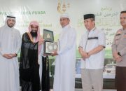 Pemkot Kendari Terima Mushaf Al-Qur’an Tinta Emas dari Keraajaan Arab Saudi