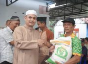 Safari Uluiwoi, Bupati Koltim Bagikan Bantuan