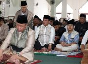 Sholat Ied 1445 H di Masjid Raya Al-Kautsar, Pj Gubernur Sultra : “Mohon Maaf Apabila Belum Penuhi Seluruh Harapan Masyarakat