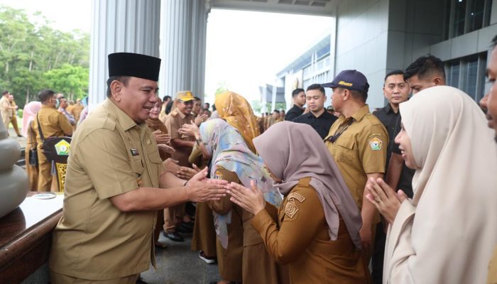 Pasca Cuti Bersama Lebaran, Pemprov Sultra Gelar Apel Pagi dan Halal Bihalal