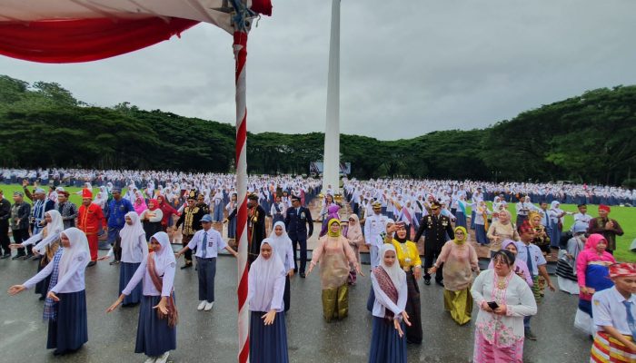 Tari Kolosal 2024 Pelajar Warnai Upacara Hardiknas Pemprov Sultra