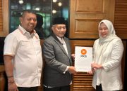 Giona – Subhan Berduet di Pilwalkot Kendari