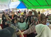 Viral Bupati Kolaka Timur, Abdul Azis Jadi Rebutan Emak-Emak untuk Foto Selfie