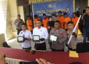 Tujuh Pelaku Pencurian Kabel dan Lampu Penerangan Gerbang Wisata Kendari – Toronipa Ditangkap Polisi
