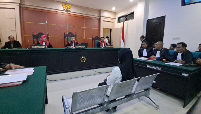 Supriyani Guru yang Dituduh Aniaya Anak Polisi Jalani Sidang Perdana di PN Andoolo Konsel